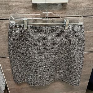 Jcrew black, gray, white tweed mini skirt size 4 like new